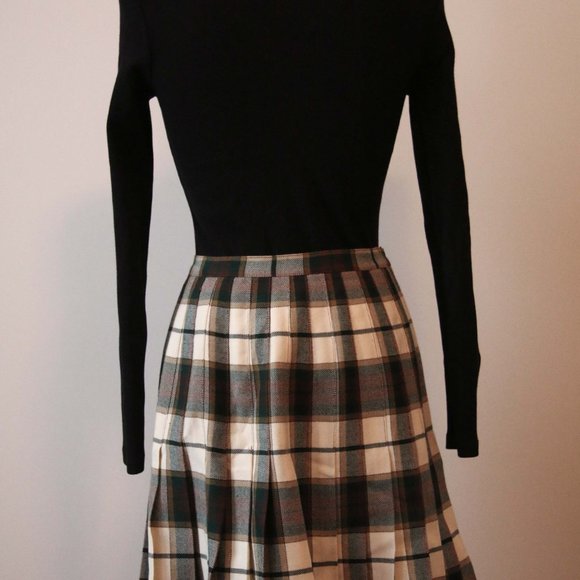 Vintage Wool Mini Skirt (Kilt) - Picture 3 of 8